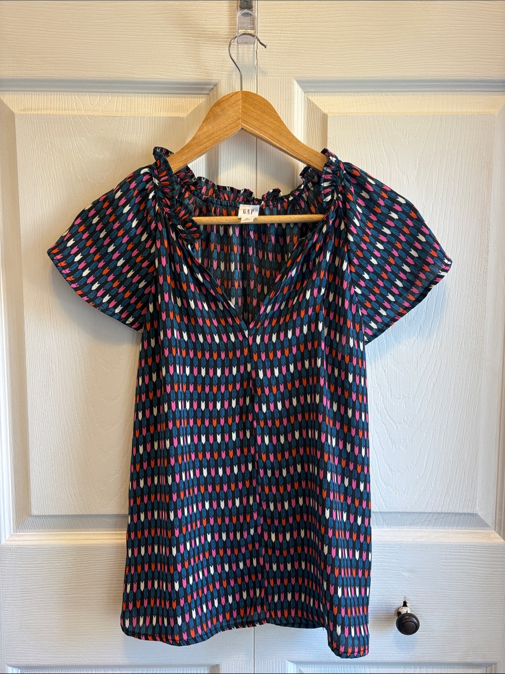 GAP Navy Geometric Flutter Sleeve Blouse